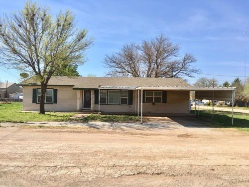 241 3rd St, Trent, TX 79561-4162