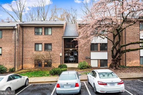 1412 Northgate Sq, Herndon, VA 20190-3728