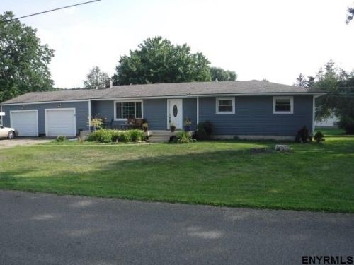 30 Maple Ave, Ghent, NY 12075-1209