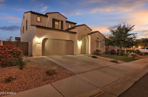 3622 San Carlos Pl, Chandler, AZ 85249-2027