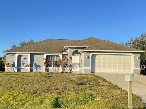 3716 11th St, Lehigh Acres, FL 33976-2817