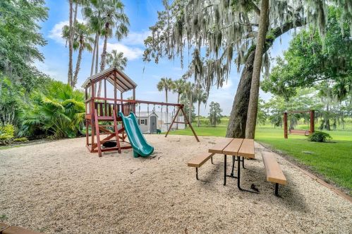 229 Riv Vlg Dr, De Bary FL  32713-4005 exterior