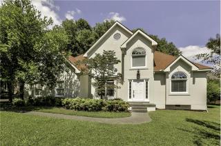 800 Highlands Ct, Nashville, TN 37221-3014