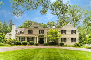 4 Point O Woods Rd, Tokeneke, CT 06820-2920