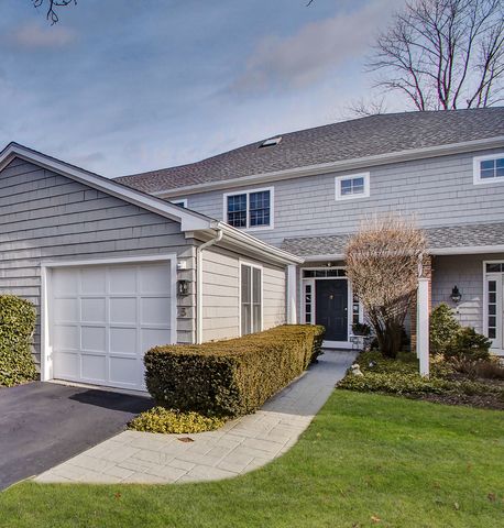 5 Club Ct, Pleasantville NY  10570-2351 exterior