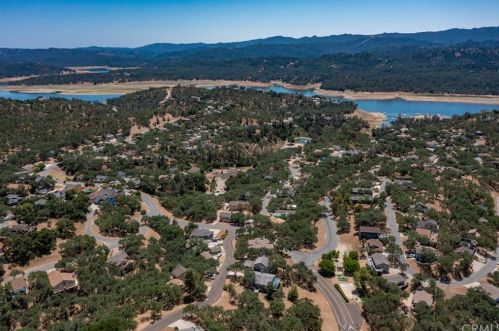 2178 Ridge Rider Rd, Lake Nacimiento CA  93426-9605 exterior