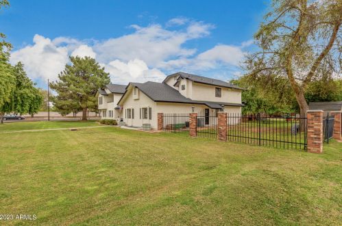 733 Campbell Ave, Gilbert AZ 85234-3215 exterior