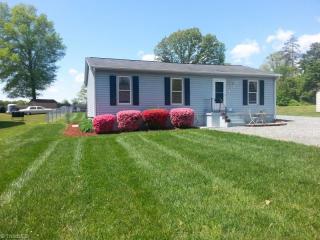 4507 Southern Webbing Mill Rd, Greensboro, NC 27405-3443