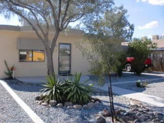 2643 Columbus Blvd, Tucson, AZ 85712-1937