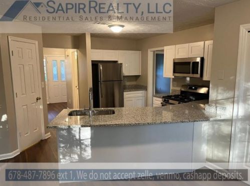 979 Oakwood Chase Cir, Stone Mountain GA  30083-5063 exterior