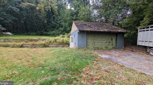 4 Ridge Rd, Smithville PA  17560-9627 exterior
