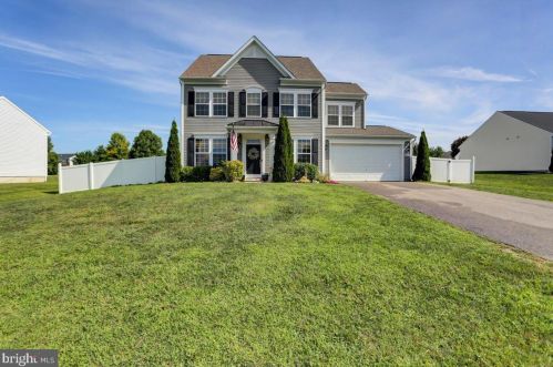 801 Bristol Dr, Upton, PA 17225-8739