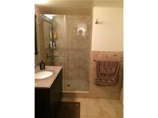 3872 Alcantara Ave, Miami, FL 33178-2348