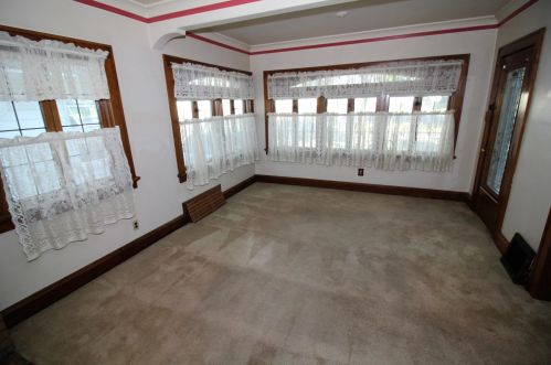 5012 Beloit Rd, Milwaukee WI 53214-5332 exterior