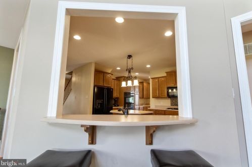 6 Nicole Ct, Swedesboro NJ  08085-3448 exterior