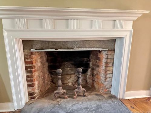282 Joshuatown Rd, Lyme CT  06371-3035 exterior