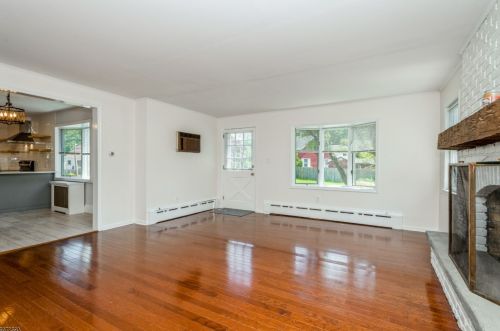 19 Dayton Cres, Bernardsville NJ  07924-2742 exterior