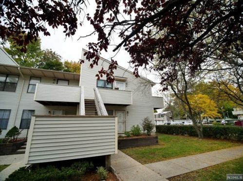 24 Coriander Way, Englewood, NJ 07631-3352
