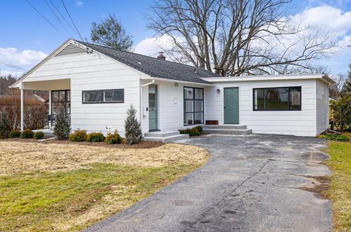 2603 Mercer Ct, Yorktown Hgts NY  10598-3103 exterior