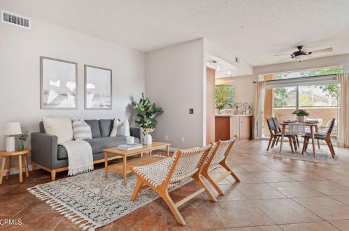 24015 Arroyo Park Dr, Santa Clarita, CA 91355-3735