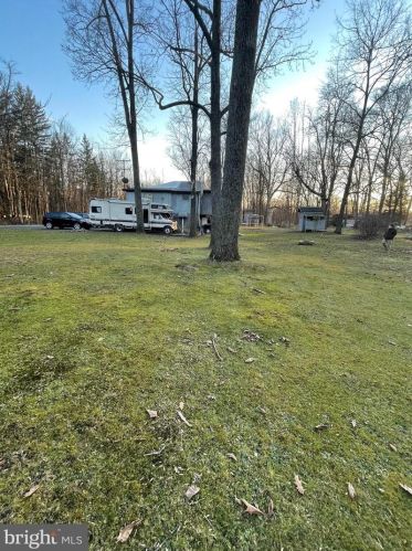 58 Breezy Park Dr, Moselem, PA 19526-8680