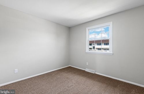 1104 Overhill Ct, Wilmington DE  19810-3108 exterior