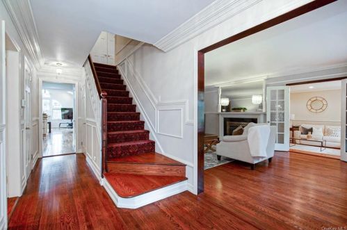 898 North St, White Plains NY  10605-4436 exterior