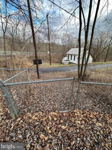 6902 Williamsport Pike, Falling Waters WV  25419-4512 exterior