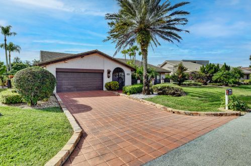 4880 Pineview Cir, Delray Beach, FL 33445-4363