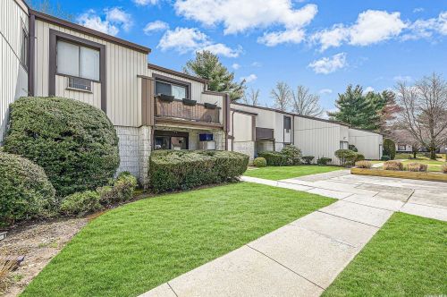 79 Richmond Blvd, Hauppauge, NY 11779-3459