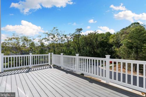 1010 Wicklow Dr, Fredericksburg VA  22401-2722 exterior