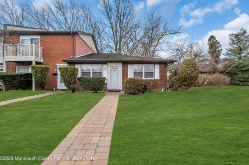 156 Esmeralda Ct, Bricktown, NJ 08724-7106