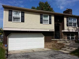 4412 Copper Creek Ln, Toledo, OH 43615-7025