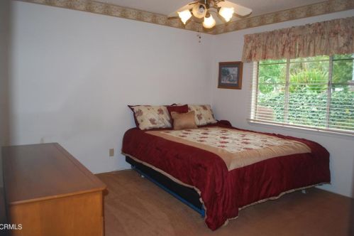 5042 Carolyn Way, Glendale CA 91214-1061 exterior