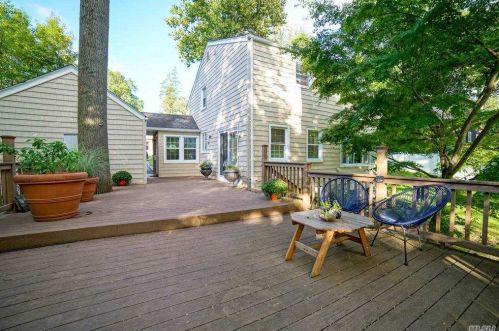 25 Ascot Ridge Rd, Great Neck NY  11021-2912 exterior