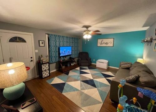 409 Sassafrass Dr, Valpo, IN 46385-8121