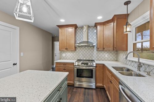 250 Shady Ln, Carlisle PA  17013-1637 exterior