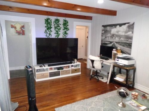 125 Clark St, Milford, CT 06460-3202