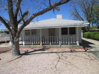 296 Genung Ave, Wickenburg, AZ 85390-1422