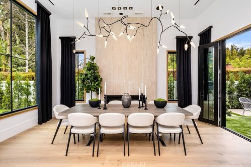 4508 Haskell Ave, Van Nuys CA  91436-3148 exterior