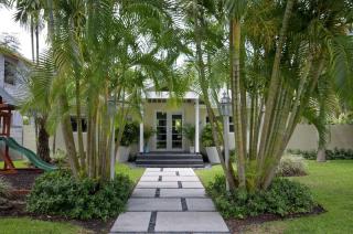 5001 73rd Ter, Miami, FL 33143-6017