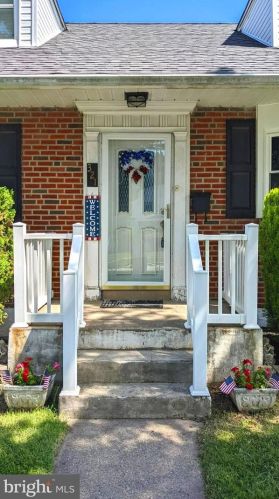 321 Nicholson Rd, Ridley Park, PA 19078-2722