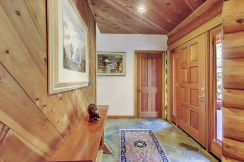 12677 Jack Pine Rd, Grass Valley, CA 95945-8015