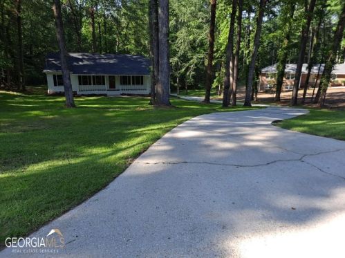 153 Carrollwood Dr, Fayetteville GA  30215-5447 exterior