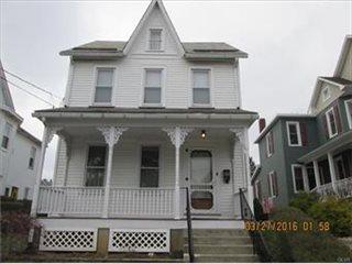 207 Broad St, Nazareth PA  18064-1506 exterior