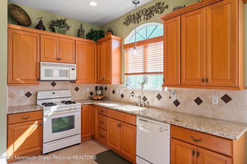 69 Forsgate Way, Lakewood NJ  08701-3873 exterior