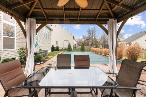 2856 Crosshurst Ct, Darbydale OH  43123-8087 exterior