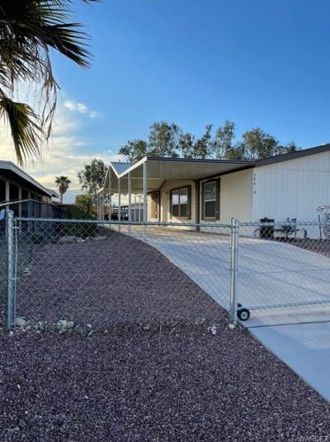 546 Stahlman Dr, Bullhead City, AZ 86442-6206