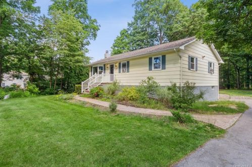 147 Booth Blvd, New Hamburg, NY 12590-6773