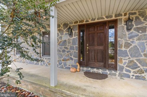 1508 Turkey Run Rd, Wilmington, DE 19803-3918